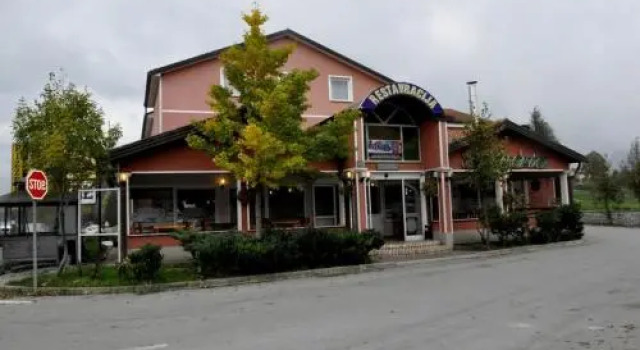 Motel Jadranka, Book Motel Hoteller i Divaca med parkering, Parkering