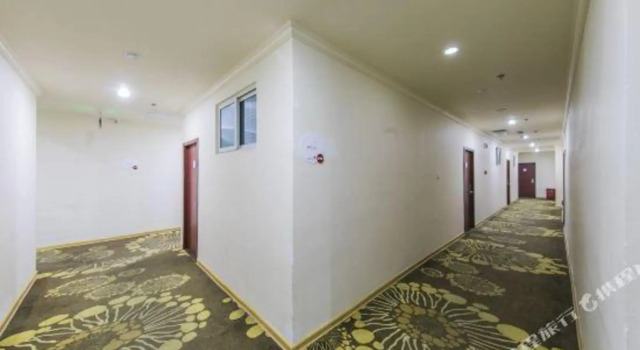 Elong ME Hotel (Quanzhou Donghai Bay Taigu Plaza), Rezervovat Hotel Donghai Fujian