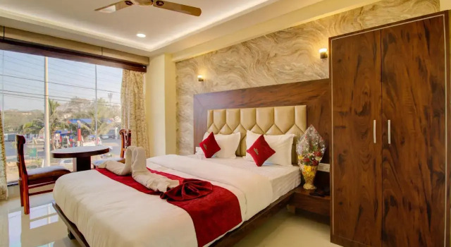 Hotel Samaira Residency