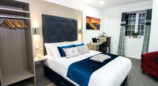 Номер Superior Abbey Hotel