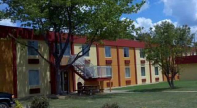 Days Inn, Book Hotel Benton Illinois