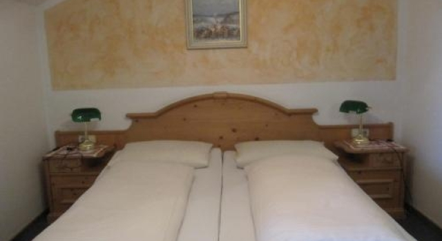 Landgasthof Neiderhell, Book Hotel Raubling Chiemgau