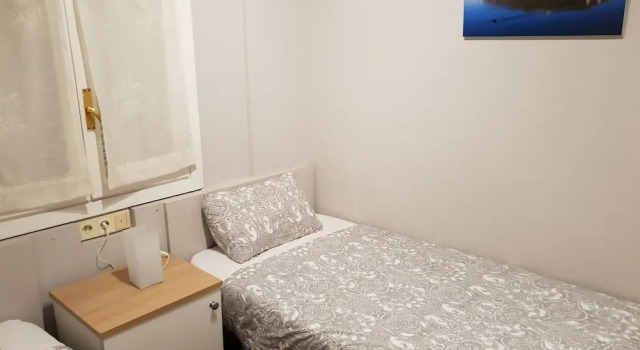 City Beach Living, Забронировать Отель Отели Сан-Себастьян 3 звезды, рядом с Здание мэрии в Сан-Себастьяне, 3*