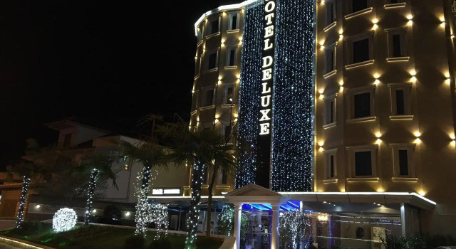 Hotel Deluxe
