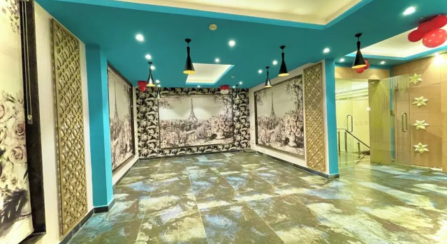Hotel KUBER PALACE - Sea beach & Temple