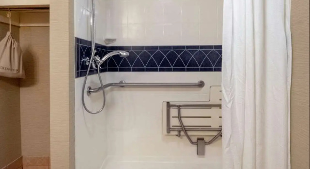 Номер Standard DoubleTree by Hilton Buffalo-Amherst