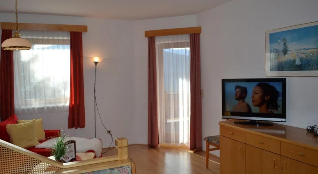 Ferienwohnungen Seerose direkt am See, Rezervovat Hotel Hotely v Carinthia s parkováním, Parkování