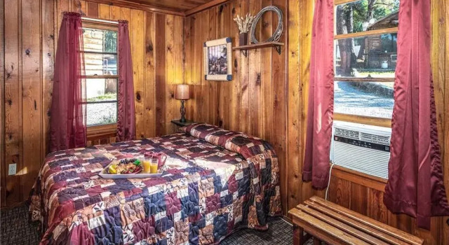 Apache Village 1, Queen Bed, Midtown, Pet Friendly, Sleeps 2, Varaa Hotelli Ruidoso New Mexico