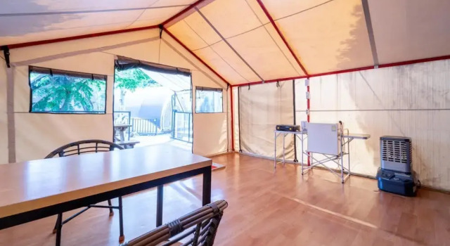 Тент c 1 комнатой с видом на реку Nami Island Healing Leisure Camping&glamping