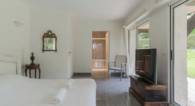 Luxury Haven With Pool, Tennis and Large Garden