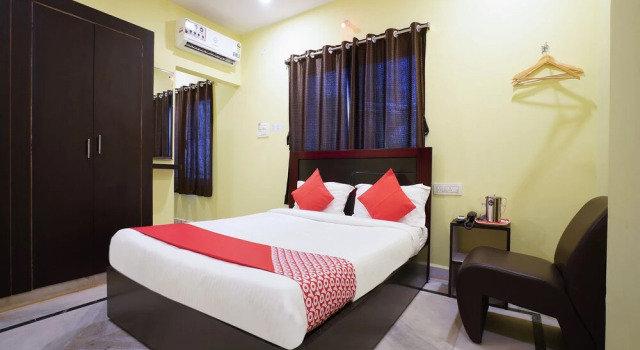 Tulasi Anugana Grand by OYO Rooms, Забронировать Отель Отели Хайдарабада с завтраком, рядом с Технологический университет им. Джавахарлала Неру (JNTU), Завтраки
