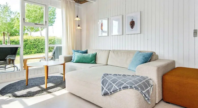 Renovated Waterfront Retreat-by Traum, Rezervovat Rekreační dům  