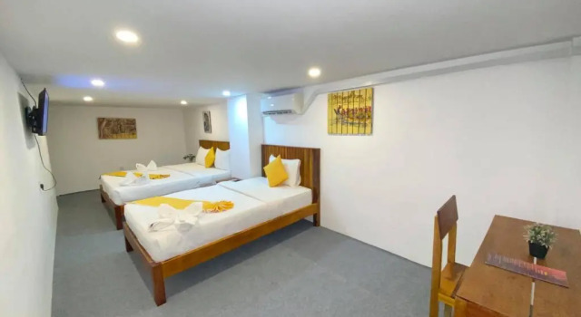 Трёхместный номер Standard Grand Elevation Hotel