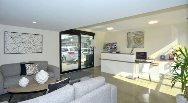 Southwark Hotel & Apartments