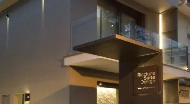 RICCIONE SUITE DESIGN, Забронировать Бутик-отель Отели Риччоне с парковкой, Парковка