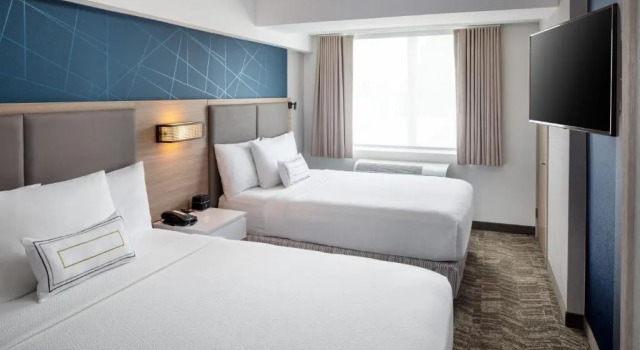 Четырёхместный люкс SpringHill Suites by Marriott New York JFK Airport/Jamaica