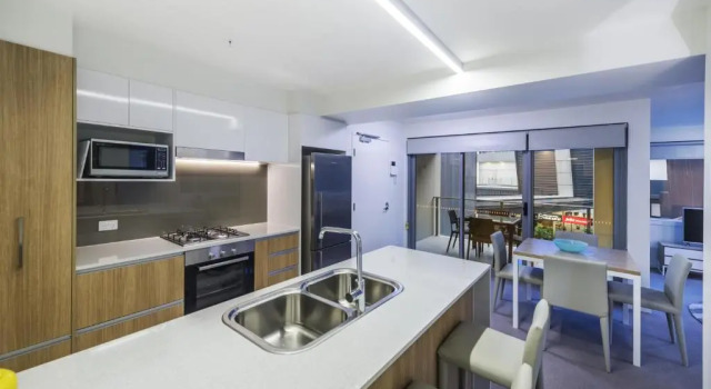 Апартаменты с балконом Link Portside Wharf Apartment Hotel