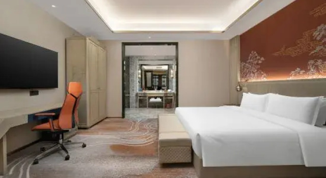 Люкс East Jun Yue Hotel