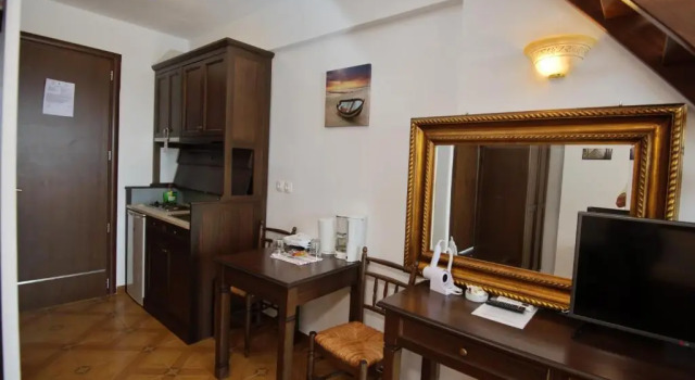 Студия Marilena Apartments