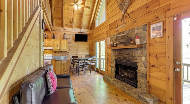 Pet-friendly Ellijay Vacation Rental w/ Hot Tub!, Buchen Sie Hotel Ellijay Georgia