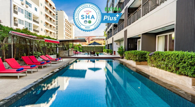 Двухместное Pent Pool Access с балконом The Lantern Resorts Patong
