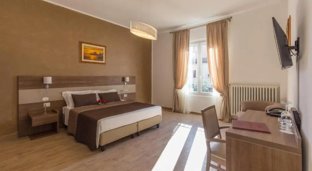 Трёхместный номер Standard с видом на сад Villa Cavour