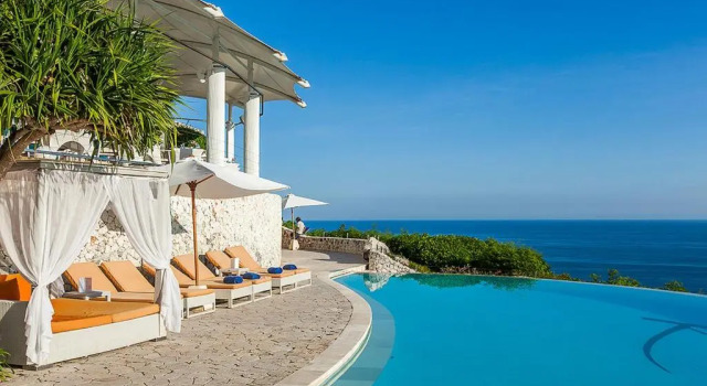 Вилла с 3 комнатами Ungasan Beach Villas