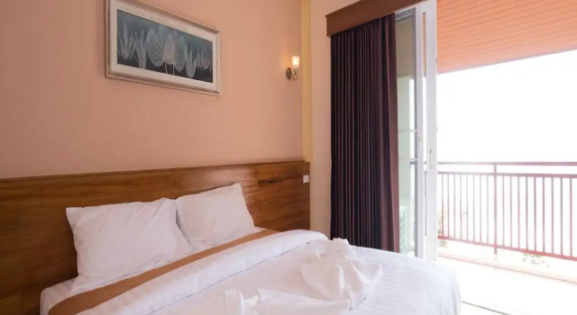 Номер Standard с балконом и с видом на горы Royal Hill Satun Hotel