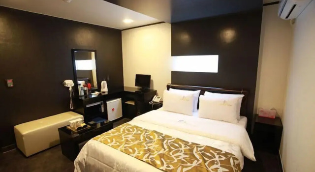 Номер Standard La Nuit Hotel