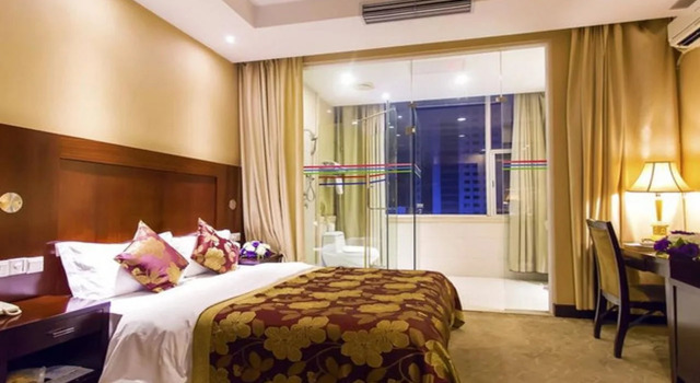 Enjoying International Hotel, Rezerwuj Hotel Hotele w Kunming z parkingiem, Parking
