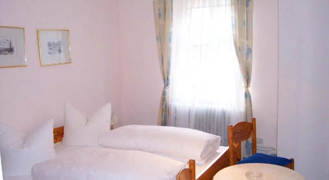 Апартаменты Hotel Krone
