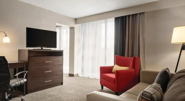 Четырёхместный люкс Country Inn & Suites by Radisson, Erlanger - Cincinnati South