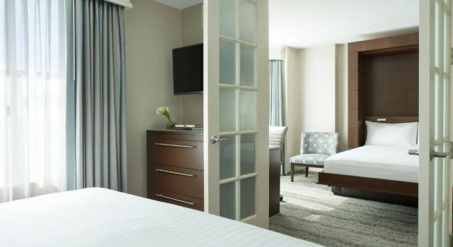 Двухместный люкс c 1 комнатой Hampton Inn & Suites Downers Grove Chicago