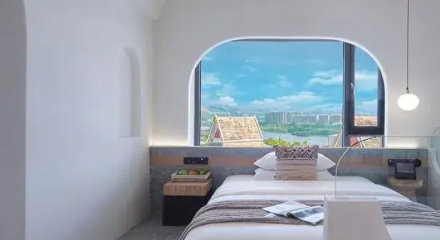 Семейный люкс с 2 комнатами с балконом и с видом на реку Cloud Man Road Santorini Riverview Resort (Gaozhuang Xishuangjing Xingguang Night Market)