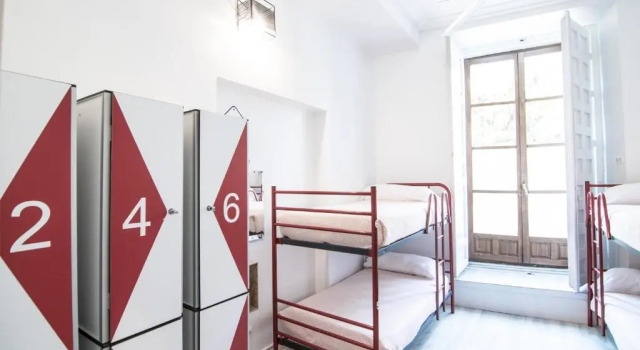 Кровать в общем номере (женский номер) Way Hostel Madrid