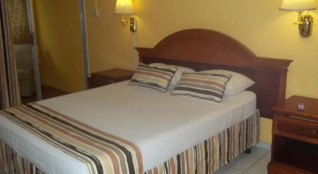 Трёхместные апартаменты Palm Garden Hotel