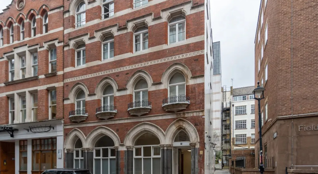 Beautiful 2-bed Apartment in London, Забронировать Апартаменты/квартира Лондонский Сити Лондон, рядом с Музей сирот