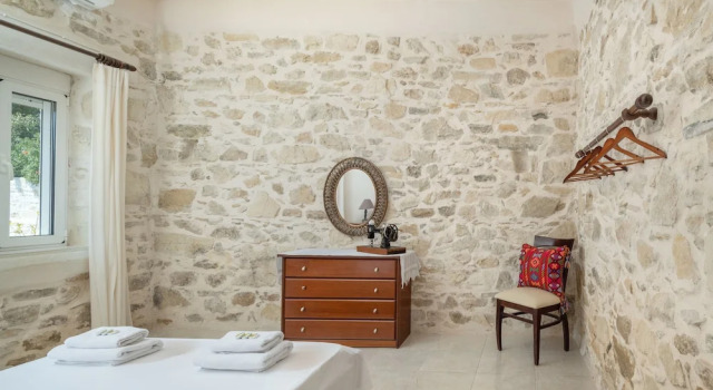 Zeus Traditional House, Забронировать Дом для отпуска Коттеджи Центрального Крита, Коттедж