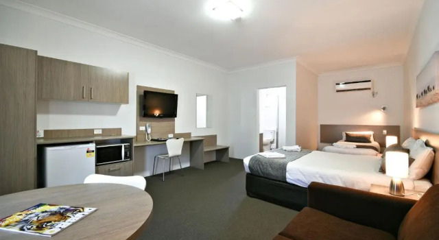 Номер Executive The Aberdeen Motel