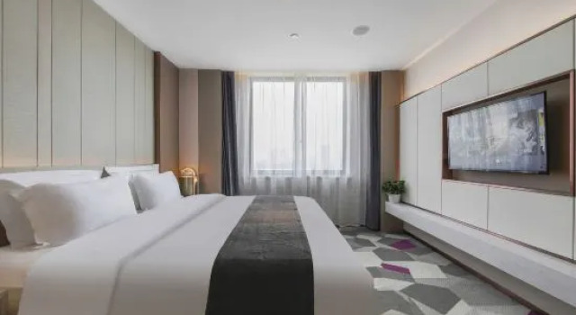 Люкс Deluxe Lavande Hotel Wuhan 2nd Guanggu Road