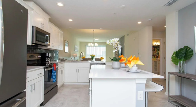 Апартаменты Luxurious 2 Bd Close to Disney Storey Lake 204 3131