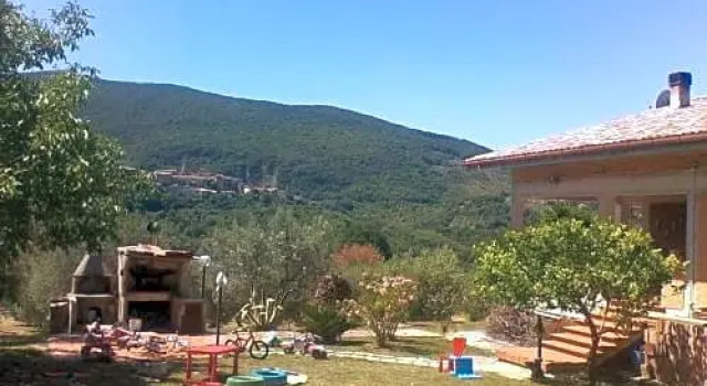 B&B Toffia, Rezervovat Penzión se snídaní Hotely v Toffia s parkováním, Parkování