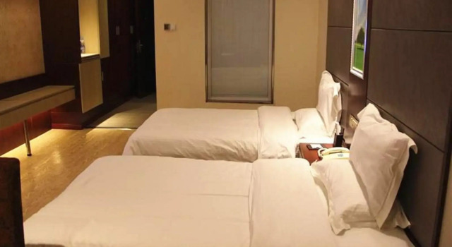 Двухместный номер Standard GreenTree Inn Nantong Tongzhou Shiji Avenue Jianghaihuangdu Express Hotel