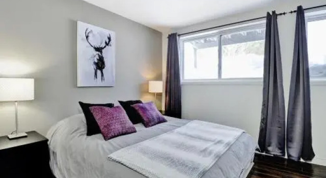 Chalet 20 Chemin des Adirondack, Book Chalet Hoteller i Stoneham med parkering, nær Stoneham Golf Club, Parkering