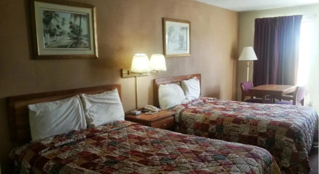 Четырёхместный номер Standard Royal Inn