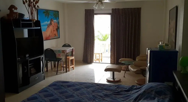 Ons Moeder Restaurant & Guesthouse - 5 (50 meters to the beach)
