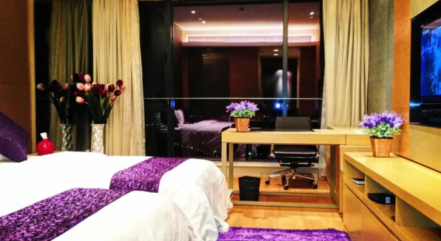 Двухместный номер Deluxe Checkinn International Apartment (GuangZhou PaZhou Poly World Trade Branch)