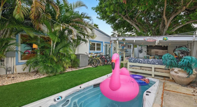 Коттедж Casa Pineapple Social by Avantstay Spa, Game Room, EV Charger Near Las Olas + Fort Lauderdale Beaches Sleeps 16