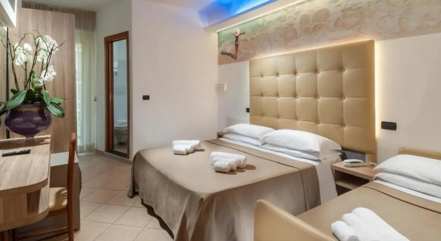 Четырёхместный номер Standard Hotel Lido