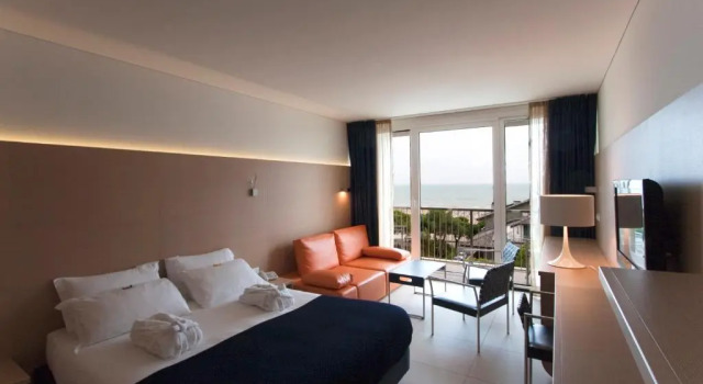 Полулюкс Hotel Florida